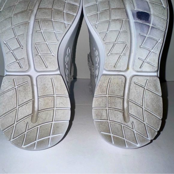 OOFOS womens 7 oocoozie low shoe in light gray SOFT stretchy fleece Arch support - Picture 8 of 14